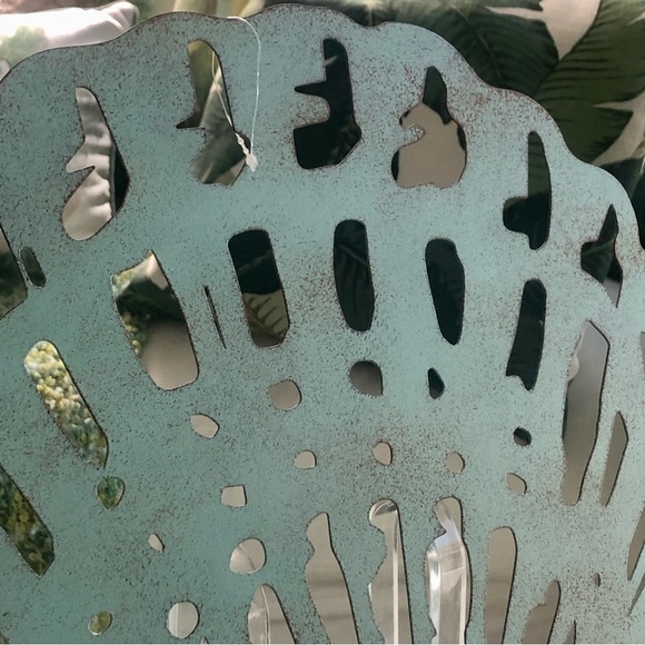 NWT Light Aqua Green Large Scallop Seashell Metal Wall Art - Picture 2 of 4